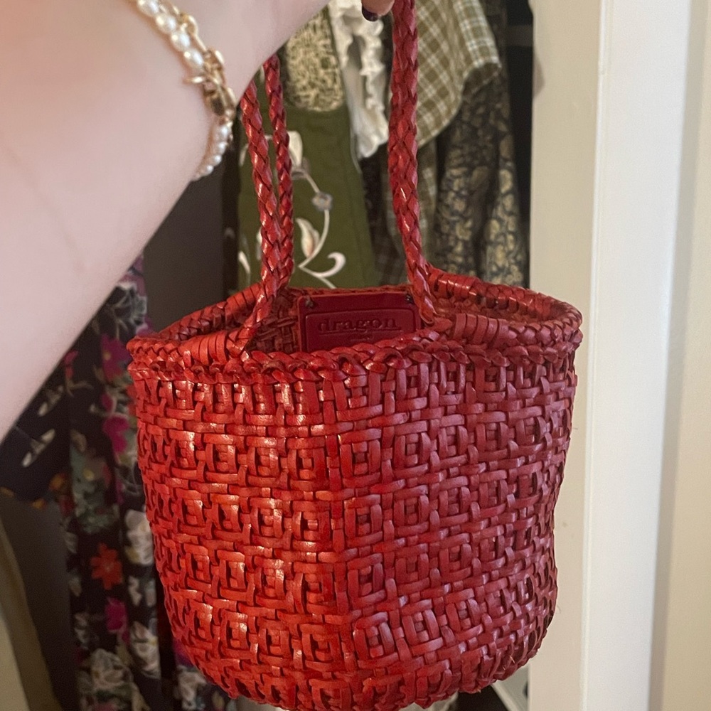 SOLD AUTHENTIC Dragon Diffusion Java Basket Bag - poppy red excellent/like new